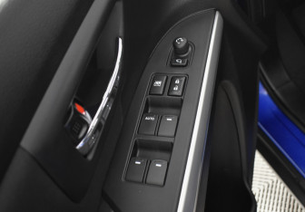 Подержанный автомобиль Suzuki SX4 Hatchback 2014 года (18 фото)