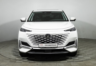 Подержанный автомобиль Changan UNI-K 2023 года (2 фото)