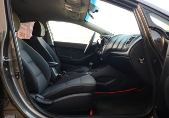 Подержанный автомобиль Kia Cerato Sedan 2015 года (24 фото)