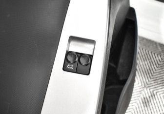 Подержанный автомобиль Hyundai Solaris Sedan 2012 года (16 фото)