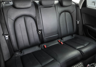 Подержанный автомобиль Audi A6 Sedan 2016 года (29 фото)