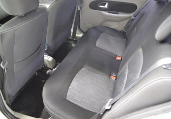 Подержанный автомобиль Renault Symbol 2008 года (11 фото)