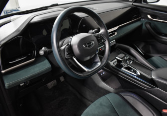 Подержанный автомобиль Geely Monjaro 2024 года (9 фото)