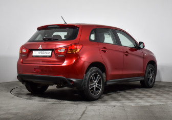 Подержанный автомобиль Mitsubishi ASX 2013 года (5 фото)