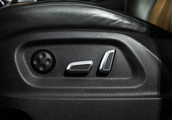 Подержанный автомобиль Audi Q5 2013 года (20 фото)