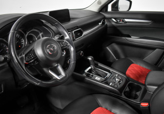 Подержанный автомобиль Mazda CX-5 2018 года (9 фото)