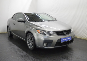 Подержанный автомобиль Kia Cerato Coupe 2010 года (3 фото)