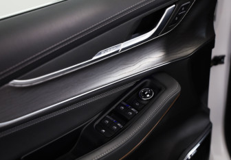 Подержанный автомобиль Exeed LX 2023 года (20 фото)