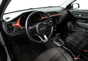 Подержанный автомобиль Kia Rio Sedan 2021 года (11 фото)