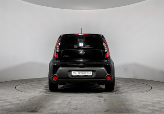 Подержанный автомобиль Kia Soul 2015 года (6 фото)