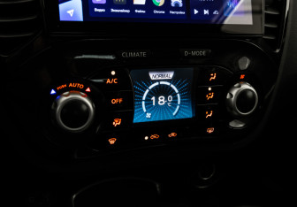 Подержанный автомобиль Nissan Juke 2012 года (14 фото)
