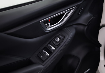 Подержанный автомобиль Subaru Forester Suv 2018 года (17 фото)