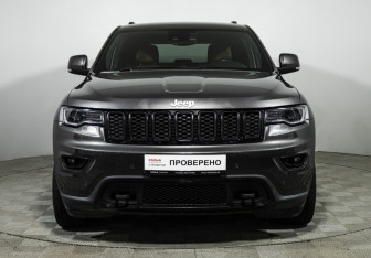 Подержанный автомобиль Jeep Grand Cherokee 2017 года (2 фото)