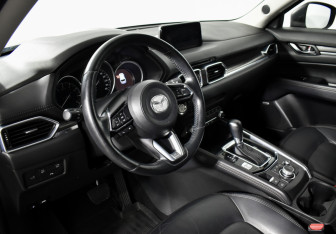 Подержанный автомобиль Mazda CX-5 2019 года (9 фото)