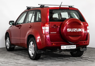 Подержанный автомобиль Suzuki Grand Vitara 2012 года (7 фото)