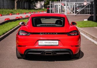 Подержанный автомобиль Porsche Cayman 2018 года (7 фото)