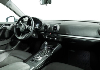 Подержанный автомобиль Audi A3 Sedan 2018 года (9 фото)