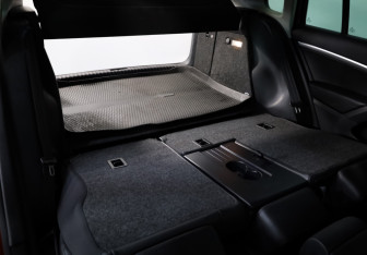 Подержанный автомобиль Volkswagen Tiguan 2013 года (23 фото)