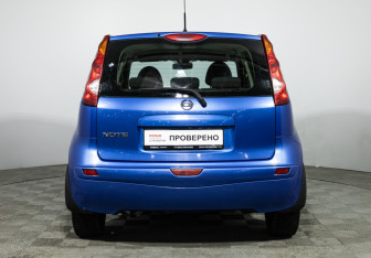 Подержанный автомобиль Nissan Note 2008 года (6 фото)