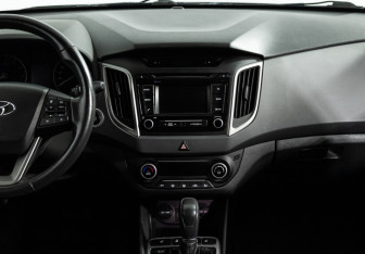 Подержанный автомобиль Hyundai Creta 2017 года (14 фото)