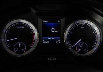 Подержанный автомобиль Skoda Octavia Liftback 2017 года (15 фото)