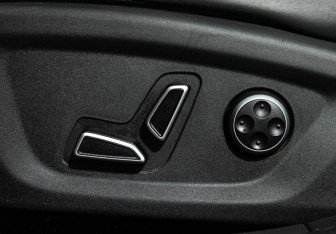 Подержанный автомобиль Changan UNI-V 2024 года (15 фото)