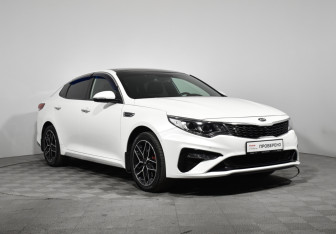 Подержанный автомобиль Kia Optima Sedan 2019 года (3 фото)