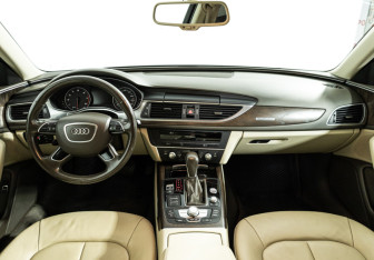 Подержанный автомобиль Audi A6 Sedan 2016 года (13 фото)