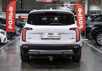 Подержанный автомобиль Kia Telluride 2022 года (9 фото)