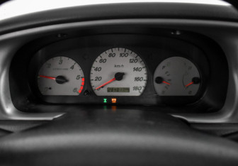 Подержанный автомобиль Mazda B-series 2005 года (17 фото)