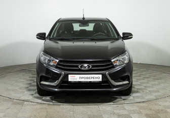Подержанный автомобиль LADA (ВАЗ) Vesta Sedan 2018 года (2 фото)