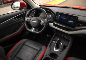 Подержанный автомобиль Haval F7x 2024 года (9 фото)