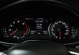 Подержанный автомобиль Audi A4 Sedan 2019 года (12 фото)