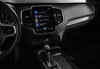 Подержанный автомобиль Volvo XC90 2018 года (16 фото)