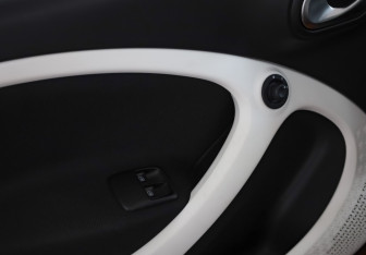 Подержанный автомобиль Smart Forfour 2016 года (14 фото)