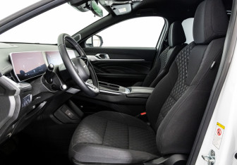 Подержанный автомобиль Haval F7 2024 года (22 фото)