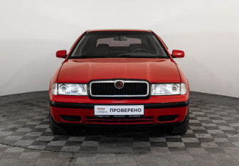 Подержанный автомобиль Skoda Octavia Liftback 1997 года (2 фото)