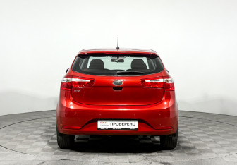 Подержанный автомобиль Kia Rio Hatchback 2012 года (6 фото)