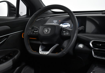 Подержанный автомобиль Changan UNI-T 2022 года (19 фото)