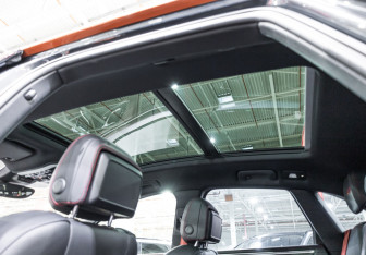 Подержанный автомобиль Porsche Macan 2016 года (26 фото)