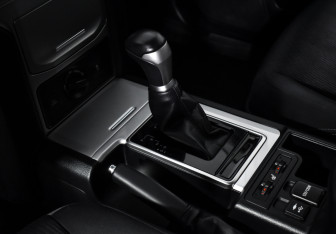 Подержанный автомобиль Toyota Land Cruiser Prado 2019 года (11 фото)