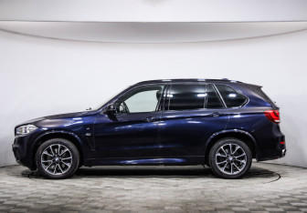 Подержанный автомобиль BMW X5 2013 года (8 фото)