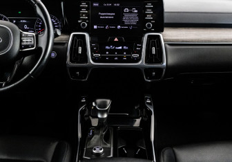 Подержанный автомобиль Kia Sorento 2021 года (15 фото)