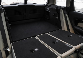 Подержанный автомобиль MINI Clubman Wagon 2022 года (35 фото)