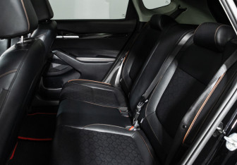 Подержанный автомобиль Kia Seltos 2023 года (11 фото)