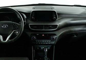 Подержанный автомобиль Hyundai Tucson 2018 года (14 фото)