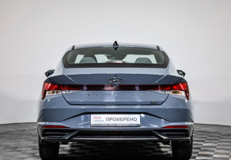 Подержанный автомобиль Hyundai Elantra Sedan 2021 года (6 фото)