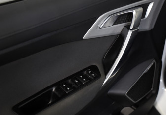 Подержанный автомобиль Geely Atlas 2018 года (20 фото)