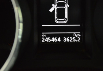 Подержанный автомобиль Skoda Yeti 2013 года (15 фото)