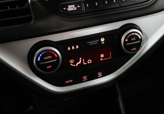 Подержанный автомобиль Kia Picanto 2014 года (15 фото)